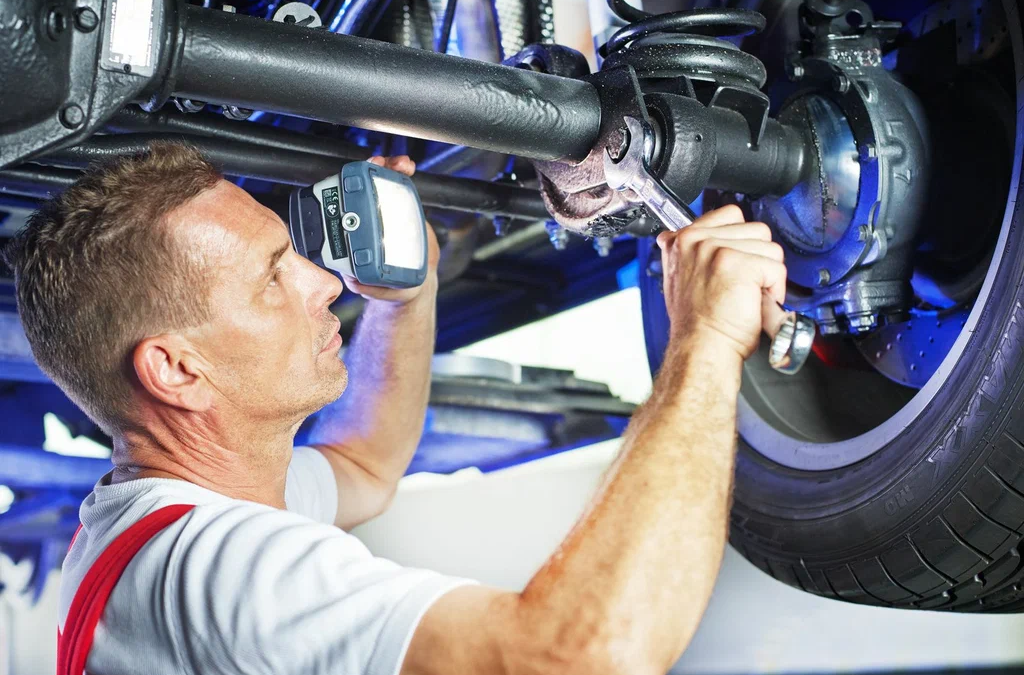 Common Problems Faced By Commercial Vehicles Regarding Genuine Spare Parts